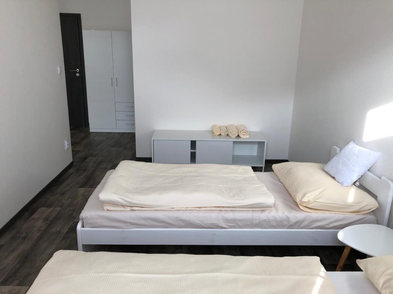 Na Mandlu Hotell Drmoul Exteriör bild