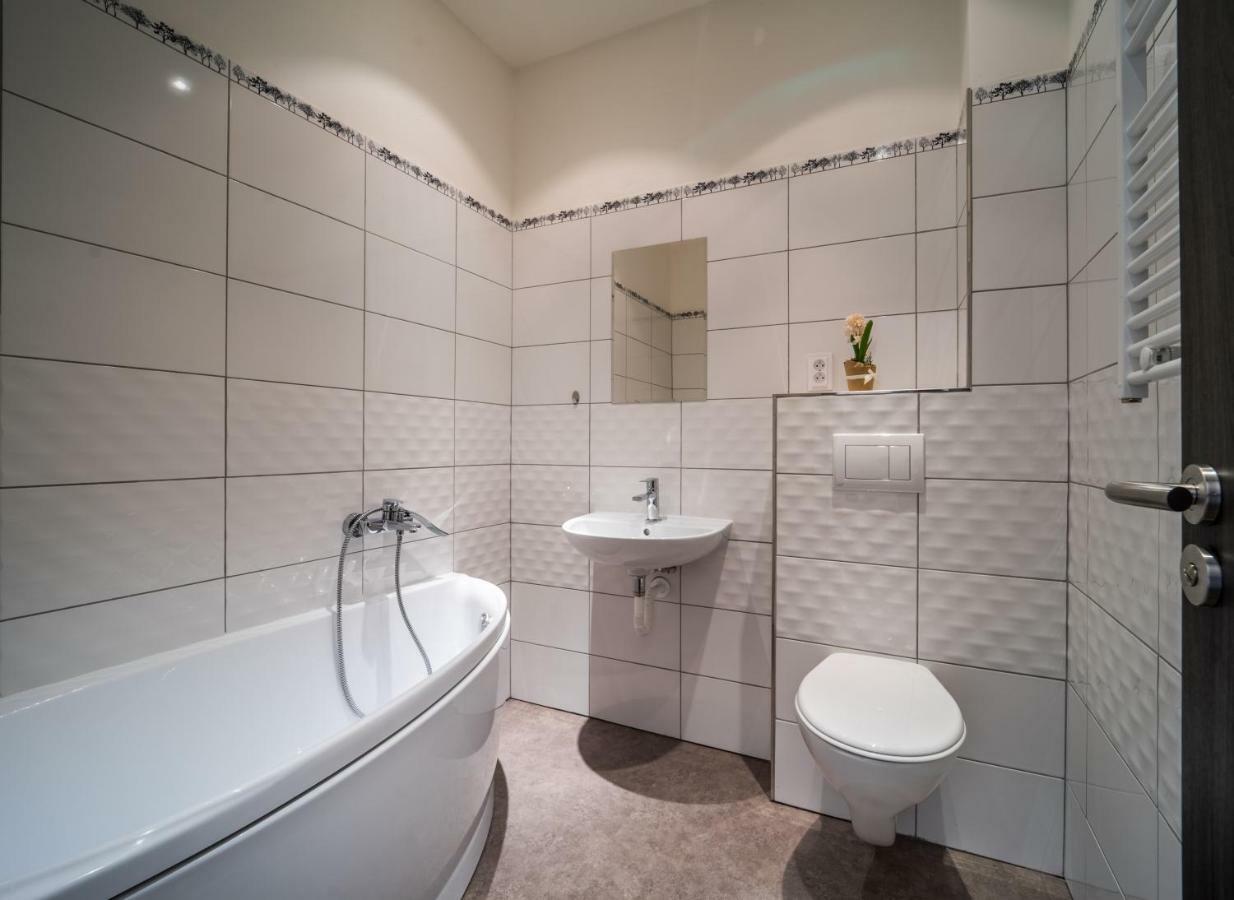 Na Mandlu Hotell Drmoul Exteriör bild